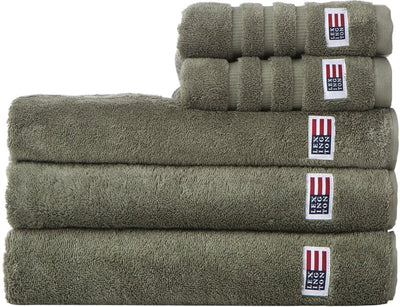 Se Lexington Original Towel Dusty Olive Str 30x50 - Håndklæder ❤ Stort online udvalg i Lexington ❤ Meget billig fragt og hurtig levering: 1 - 2 hverdage - Varenummer: MGS-S00394591 og barcode / Ean: 7321301399819 på lager - Udsalg på Bolig - Tekstiler & puder - Håndklæder Spar op til 58% - Over 1354 kendte brands på udsalg
