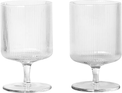 Se ferm LIVING Ripple 2 skt. Wine Glasses Str H:12,5 cm Ø:7,5 cm - Rødvinsglas ❤ Stort online udvalg i ferm LIVING ❤ Meget billig fragt og hurtig levering: 1 - 2 hverdage - Varenummer: MGS-S00473968 og barcode / Ean: 5704723103899 på lager - Udsalg på Bolig - Borddækning - Glas - Vinglas - Rødvinsglas Spar op til 63% - Over 1354 design brands på udsalg