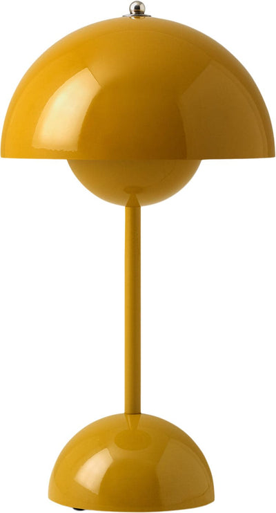 Se &Tradition Flowerpot Portable Lamp VP9, Mustard, Magnetic Charger - Bordlamper ❤ Stort online udvalg i &Tradition ❤ Meget billig fragt og hurtig levering: 1 - 2 hverdage - Varenummer: MGS-S11847385 og barcode / Ean: 5705385036532 på lager - Udsalg på Bolig - Lamper - Bordlamper Spar op til 58% - Over 857 kendte brands på udsalg
