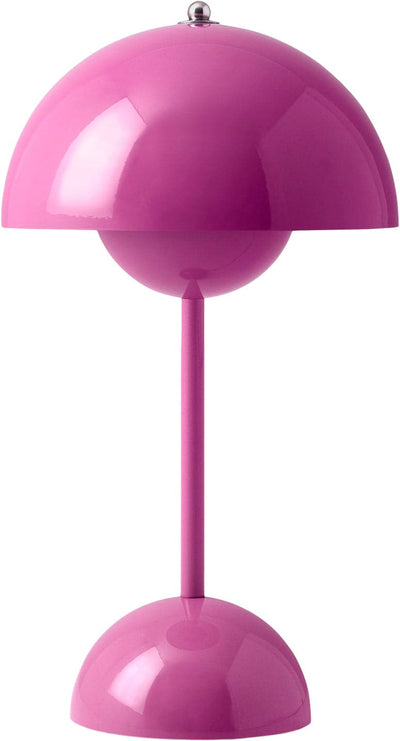Se &Tradition Flowerpot Portable Lamp VP9, Tangy Pink, Magnetic Charger Str Ø: 16cm, H: 29.5cm - Bordlamper ❤ Stort online udvalg i &Tradition ❤ Meget billig fragt og hurtig levering: 1 - 2 hverdage - Varenummer: MGS-S12002650 og barcode / Ean: 5705385036761 på lager - Udsalg på Bolig - Lamper - Bordlamper Spar op til 67% - Over 857 kendte brands på udsalg