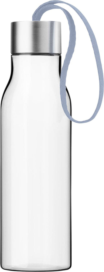 Se Eva Solo Drikkeflaske 0,5l Blue sky Str 6 - Drikkedunke ❤ Stort online udvalg i Eva Solo ❤ Meget billig fragt og hurtig levering: 1 - 2 hverdage - Varenummer: MGS-S12121331 og barcode / Ean: 5706631221511 på lager - Udsalg på Bolig - Køkkenudstyr - Opbevaring - Drikkedunke Spar op til 61% - Over 1354 design mærker på udsalg