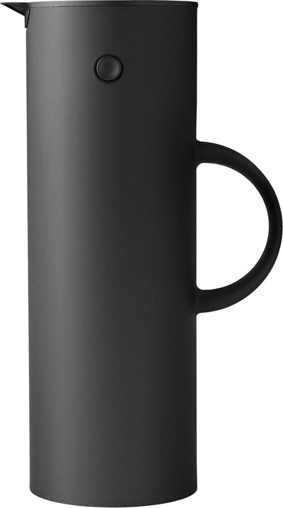Se Stelton Em77 Termokande 1 l, Soft Black - Termokander ❤ Stort online udvalg i Stelton ❤ Meget billig fragt og hurtig levering: 1 - 2 hverdage - Varenummer: MGS-S12122848 og barcode / Ean: 5709846031913 på lager - Udsalg på Bolig - Køkkenudstyr - Kaffe & te - Termokander Spar op til 53% - Over 1334 design brands på udsalg