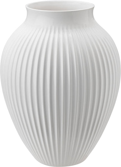 Se Knabstrup Keramik Knabstrup, Vase, Riller Hvid, 27 cm Str H 27 cm - Vaser ❤ Stort online udvalg i Knabstrup Keramik ❤ Meget billig fragt og hurtig levering: 1 - 2 hverdage - Varenummer: MGS-S00531820 og barcode / Ean: 5713959012349 på lager - Udsalg på Bolig - Interiør - Vaser & urtepotteskjulere - Vaser Spar op til 58% - Over 1160 kendte mærker på udsalg
