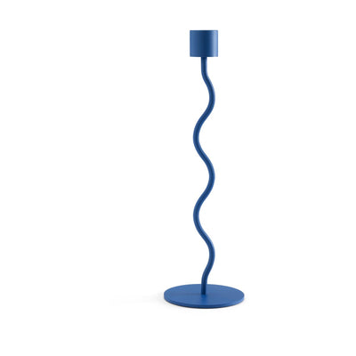 Se Cooee Design Curved lysestage 26 cm Cobalt Blue ✔ Kæmpe udvalg i Cooee Design ✔ Hurtig levering: 1 - 2 Hverdage samt billig fragt - Varenummer: KTT-587002-01 og barcode / Ean: '7350156250181 på lager - Udsalg på Indretning - Lysestager & Fyrfadsstager - Lysestager Spar op til 55% - Over 1334 design mærker på udsalg