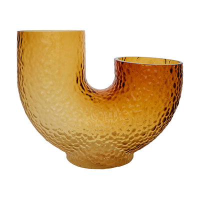 Se AYTM Arura vase medium Amber ✔ Kæmpe udvalg i AYTM ✔ Hurtig levering: 1 - 2 Hverdage samt billig fragt - Varenummer: KTT-587569-01 og barcode / Ean: '5704444084644 på lager - Udsalg på Indretning - Dekoration - Vaser Spar op til 53% - Over 1334 design brands på udsalg