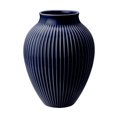 Se Knabstrup Keramik Knabstrup vase riflet 27 cm Dark blue ✔ Kæmpe udvalg i Knabstrup Keramik ✔ Hurtig levering: 1 - 2 Hverdage samt billig fragt - Varenummer: KTT-594846-01 og barcode / Ean: '5713959013223 på lager - Udsalg på Indretning - Dekoration - Vaser Spar op til 51% - Over 1324 kendte brands på udsalg