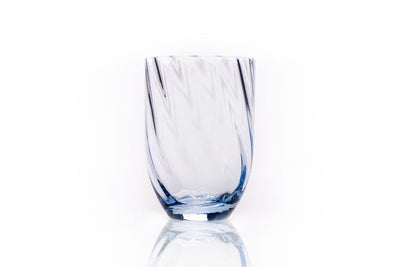 Se Anna Von Lipa Swirl drikkeglas 25 cl Light blue ✔ Kæmpe udvalg i Anna Von Lipa ✔ Hurtig levering: 1 - 2 Hverdage samt billig fragt - Varenummer: KTT-598876-01 og barcode / Ean: '5740009206038 på lager - Udsalg på Servering - Glas - Drikkeglas Spar op til 57% - Over 1354 kendte brands på udsalg