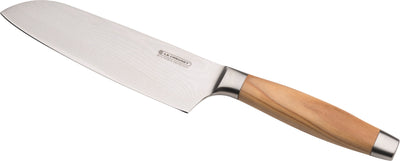 Se Le Creuset Santoku Kniv m/ Oliventræsskaft 18cm Str 18 cm - Kokkeknive Stål ❤ Stort online udvalg i Le Creuset ❤ Meget billig fragt og hurtig levering: 1 - 2 hverdage - Varenummer: MGS-S10626770 og barcode / Ean: 630870147514 på lager - Udsalg på Bolig - Køkkenudstyr - Køkkenknive & sakse - Kokkeknive Spar op til 66% - Over 1324 kendte brands på udsalg