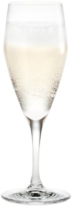 Se Holmegaard Perfection Champagneglas Klar 23 cl 6 stk. Str H:19,5 Ø:7 cm - Champagneglas ❤ Stort online udvalg i Holmegaard ❤ Meget billig fragt og hurtig levering: 1 - 2 hverdage - Varenummer: MGS-S00567699 og barcode / Ean: 5706422490263 på lager - Udsalg på Bolig - Borddækning - Glas - Champagneglas Spar op til 52% - Over 785 kendte brands på udsalg