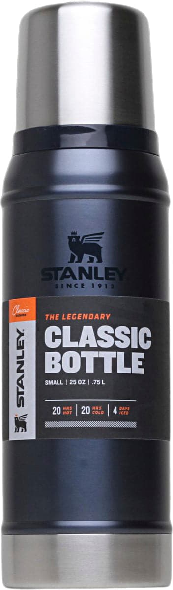 Se Stanley Legendary Classic Termoflaske 0 75 L - Termoflasker Stål ❤ Stort online udvalg i Stanley ❤ Meget billig fragt og hurtig levering: 1 - 2 hverdage - Varenummer: MGS-S11650445 og barcode / Ean: 6939236365680 på lager - Udsalg på Bolig - Køkkenudstyr - Opbevaring - Termoflasker Spar op til 54% - Over 1334 design brands på udsalg