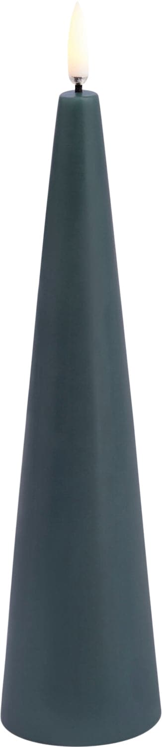 Se Uyuni LED Cone Candle, Pine Green, Smooth, 5,8x21,5 cm - Led Stearinlys ❤ Stort online udvalg i Uyuni ❤ Meget billig fragt og hurtig levering: 1 - 2 hverdage - Varenummer: MGS-S12476600 og barcode / Ean: 5708311308277 på lager - Udsalg på Bolig - Interiør - Lysestager - LED Stearinlys Spar op til 63% - Over 857 kendte brands på udsalg