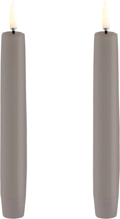 Se Uyuni LED Taper Candle, Sandstone, Smooth, 2pack, 2,3x15,5 cm - Led Stearinlys ❤ Stort online udvalg i Uyuni ❤ Meget billig fragt og hurtig levering: 1 - 2 hverdage - Varenummer: MGS-S13046256 og barcode / Ean: 5708311309076 på lager - Udsalg på Bolig - Interiør - Lysestager - LED Stearinlys Spar op til 67% - Over 857 kendte brands på udsalg