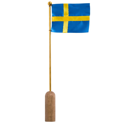 Se Andersen Furniture Celebrating Svensk flag, 40 cm ✔ Kæmpe udvalg i Andersen Furniture ✔ Meget billig fragt og hurtig levering: 1 - 2 hverdage - Varenummer: KTO-4-352002 og barcode / Ean: '5713524031157 på lager - Udsalg på Bordflag Spar op til 54% - Over 1334 design mærker på udsalg