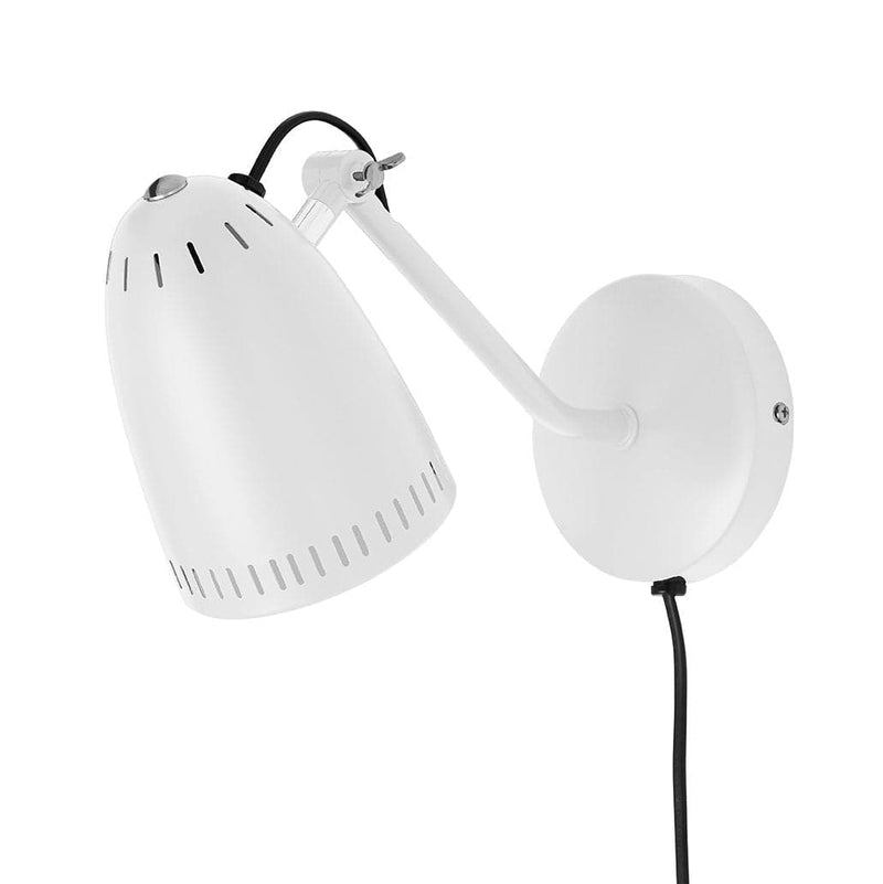Se Superliving Dynamo væglampe matt whisper white (hvid) ❤ Stort online udvalg i Superliving ❤ Meget billig fragt og hurtig levering: 1 - 2 hverdage - Varenummer: NDN-26808-01 og barcode / Ean: &