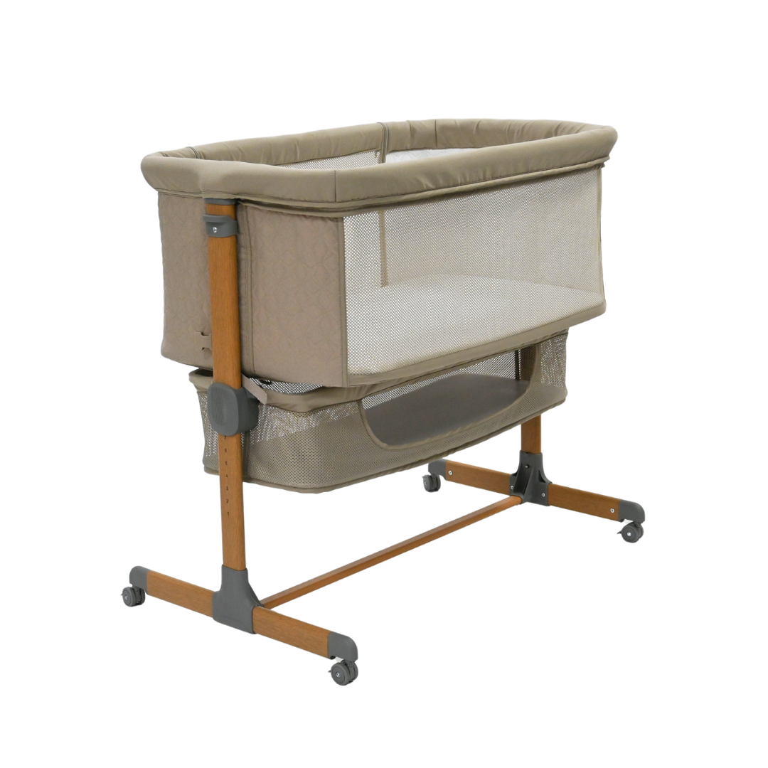 Stork Home Sidebyside babyseng i beige, der fastgøres til forældrenes seng