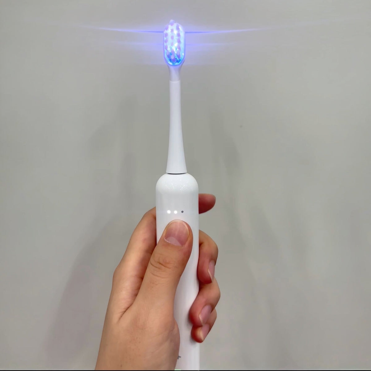 SkySkin Vibrosonic elektrisk tandbørste med tandblegende blåt lys