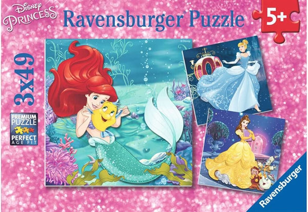 Æske med Ravensburger puslespillet Disney Princess Adventures, tre puslespil med 49 brikker