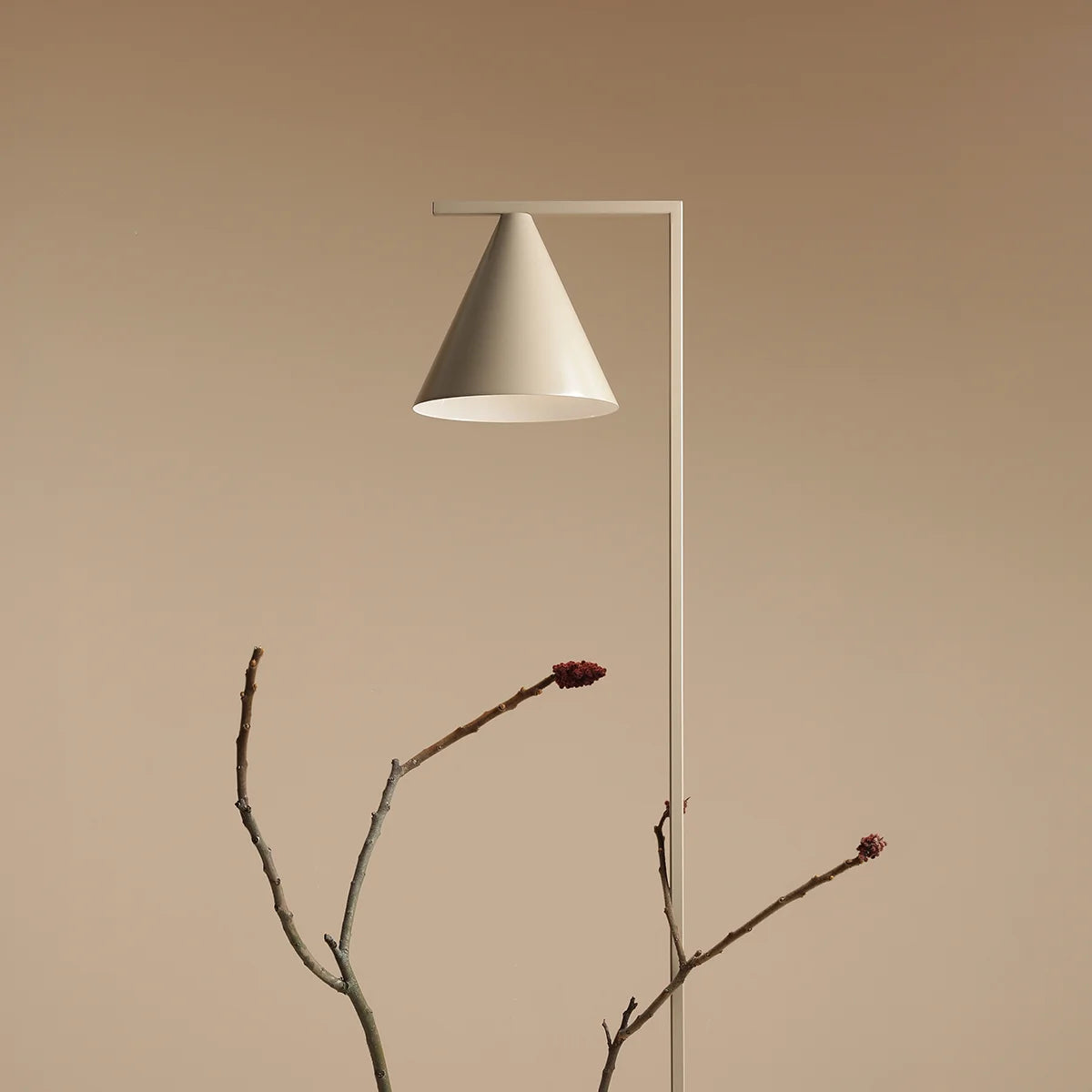Se Frigg- Gulvlampe i beige metal ❤ Kæmpe udvalg i 3-nordic - Køb online på udsalg og tilbud lige nu ❤ Meget billig fragt og hurtig levering - Varenummer: 3-nordic-4971 og barcode / Ean: på lager - Udsalg på Lamper - Gulvlamper Op til 63% rabat - Mere end 2.739 populære mærker på tilbud