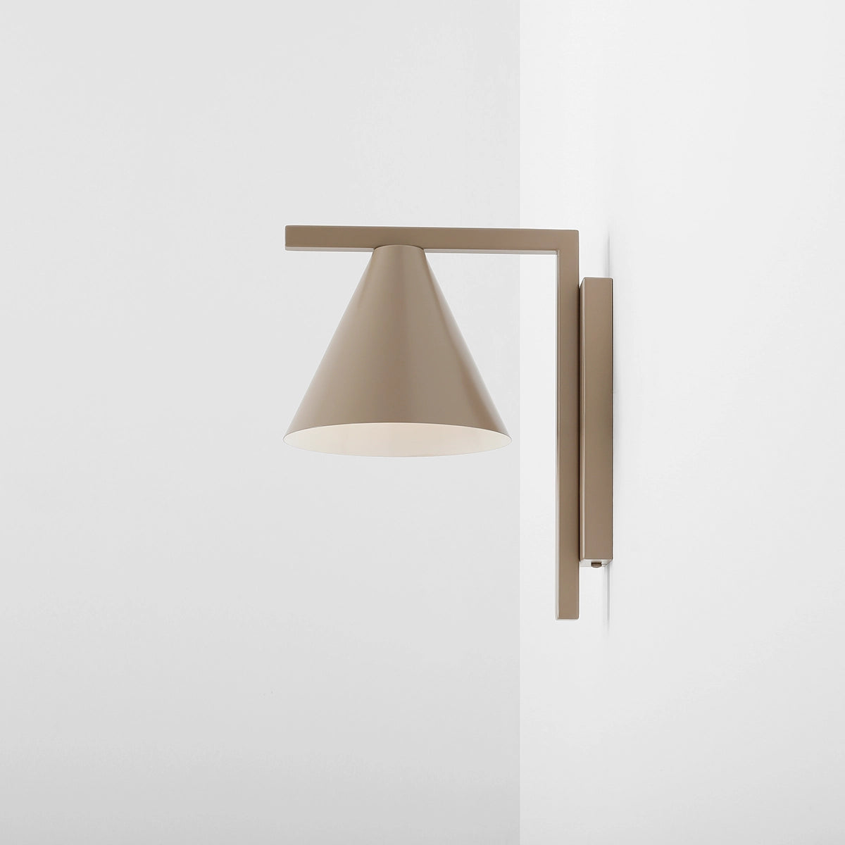 Se Frigg- Væglampe i beige metal ❤ Kæmpe udvalg i 3-nordic - Køb online på udsalg og tilbud lige nu ❤ Billig fragt og hurtig levering - Varenummer: 3-nordic-8723 og barcode / Ean: på lager - Udsalg på Lamper - Væglamper Spar helt op til 79% - Udsalg på produkter fra mere end 2.739 brands