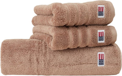 Se Lexington Original Towel Taupe Str 70x130 - Håndklæder ❤ Stort online udvalg i Lexington ❤ Meget billig fragt og hurtig levering: 1 - 2 hverdage - Varenummer: MGS-S10787092 og barcode / Ean: 7321301638956 på lager - Udsalg på Bolig - Tekstiler & puder - Håndklæder Spar op til 54% - Over 1324 kendte brands på udsalg
