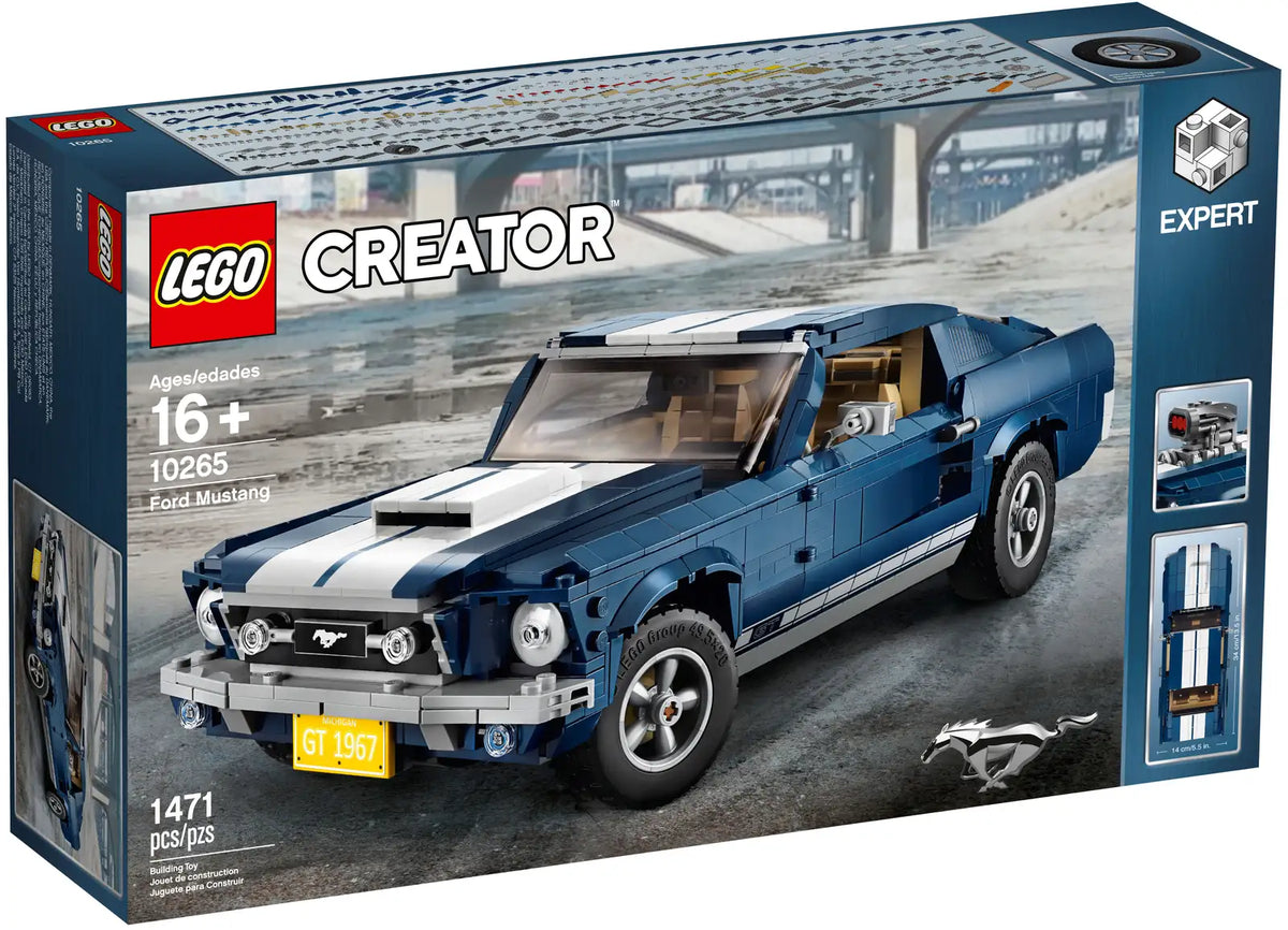 LEGO Creator Ford Mustang 10265 i mørkeblåt med hvide racerstriber og luftindtag på motorhjelmen