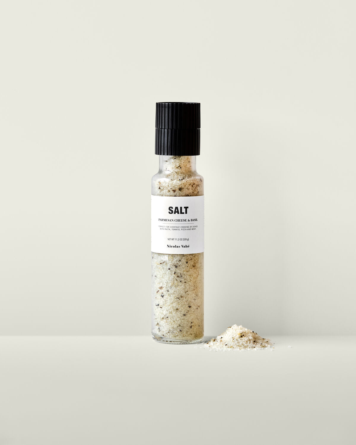 Se Nicolas Vahé - Havsalt Parmesan & Basilikum 320g Keramisk Kværn ❤ Kæmpe udvalg i Nicolas Vahé - Køb online på udsalg og tilbud lige nu ❤ Billig fragt • Hurtig levering - Varenummer: Bolig&Haven-61405026025802 og barcode / Ean: 5707644487338 på lager - Udsalg på Op til 61% rabat - Kendte mærker på udsalg – over 1.329 brands