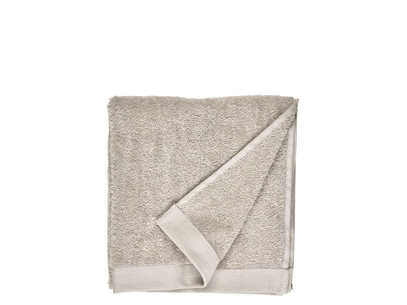 Se Södahl - Comfort organic Håndklæde 50 x 100 cm light grey ❤ Stort online udvalg i Södahl ❤ Meget billig fragt og hurtig levering: 1 - 2 hverdage - Varenummer: RKTK-SO10724 og barcode / Ean: &