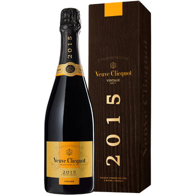 Se Veuve Clicquot Vintage Blanc 2015 75cl ✔ Kæmpe udvalg i  Veuve Clicquot - Køb online på udsalg og tilbud lige nu ✔ Hurtig levering: 1 - 2 Hverdage samt billig fragt - Varenummer: BAR-1406276 og barcode / Ean: 3049614215728 på lager - Udsalg på Drikkevarer | Vin og champagne | Champagne Spar op til 63% - Over 1112 kendte brands på udsalg