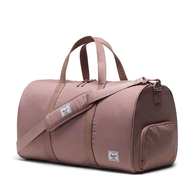 Se Herschel Novel Duffel Ash Rose 43L 43L ✔ Kæmpe udvalg i  Herschel ✔ Hurtig levering: 1 - 2 Hverdage samt billig fragt - Varenummer: JUCO-11396-02077 og barcode / Ean: '828432594252 på lager - Udsalg på Tasker Spar op til 54% - Over 1334 design mærker på udsalg