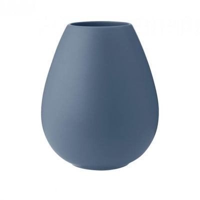 Se Knabstrup - Earth, vase, støvet blå, 24 cm ✔ Kæmpe udvalg i Knabstrup ✔ Hurtig levering: 1 - 2 Hverdage samt billig fragt - Varenummer: RKTK-KN1171 og barcode / Ean: '5713959011717 på lager - Udsalg på Spar op til 56% - Over 1354 design mærker på udsalg