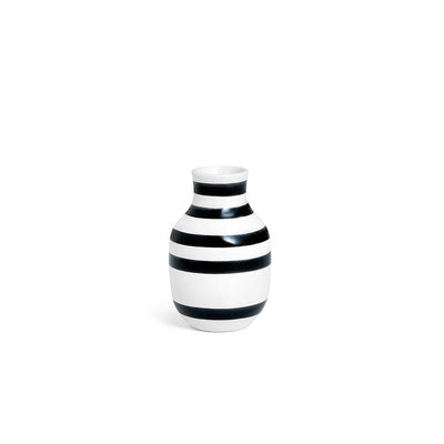 Se Kähler - Omaggio vase H125 sort ✔ Kæmpe udvalg i Kähler ✔ Hurtig levering: 1 - 2 Hverdage samt billig fragt - Varenummer: RKTK-K690186 og barcode / Ean: '5703779119601 på lager - Udsalg på Spar op til 65% - Over 1354 design brands på udsalg