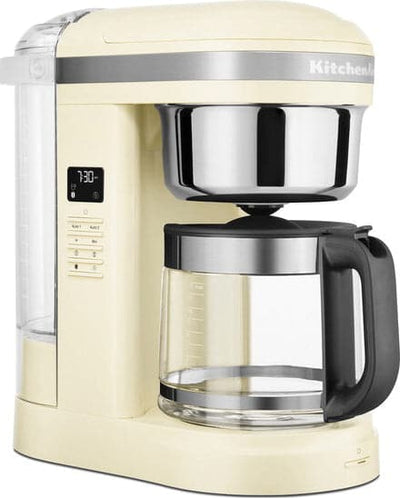 Se KitchenAid Drip Kaffemaskine Creme 1,7 Liter B - Kaffemaskiner ❤ Stort online udvalg i KitchenAid ❤ Meget billig fragt og hurtig levering: 1 - 2 hverdage - Varenummer: MGS-S00523802 og barcode / Ean: 8003437607004 på lager - Udsalg på Bolig - Køkkenudstyr - Kaffe & te - Kaffemaskiner Spar op til 62% - Over 1150 kendte brands på udsalg