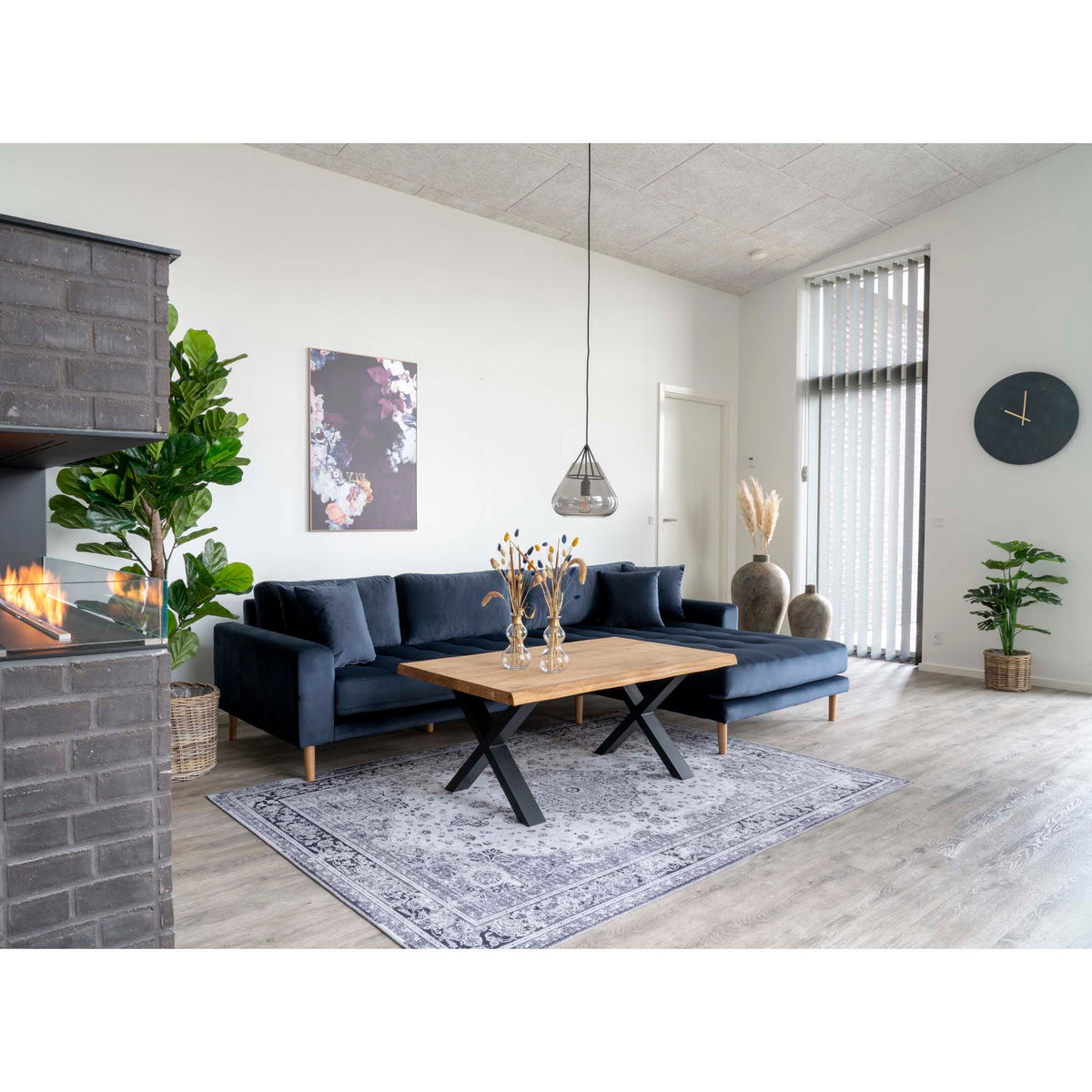 Se Lido Lounge Sofa højrevendt i mørkeblåt velour med fire puder HN1005 ❤ Kæmpe udvalg i House Nordic - Køb online på udsalg og tilbud lige nu ❤ Hurtig levering til lave fragtpriser - Varenummer: Bolig&Haven-42001764122876 og barcode / Ean: 5713917006595 på lager - Udsalg på Spar helt op til 57% - Kæmpe udsalg på over 739 brands