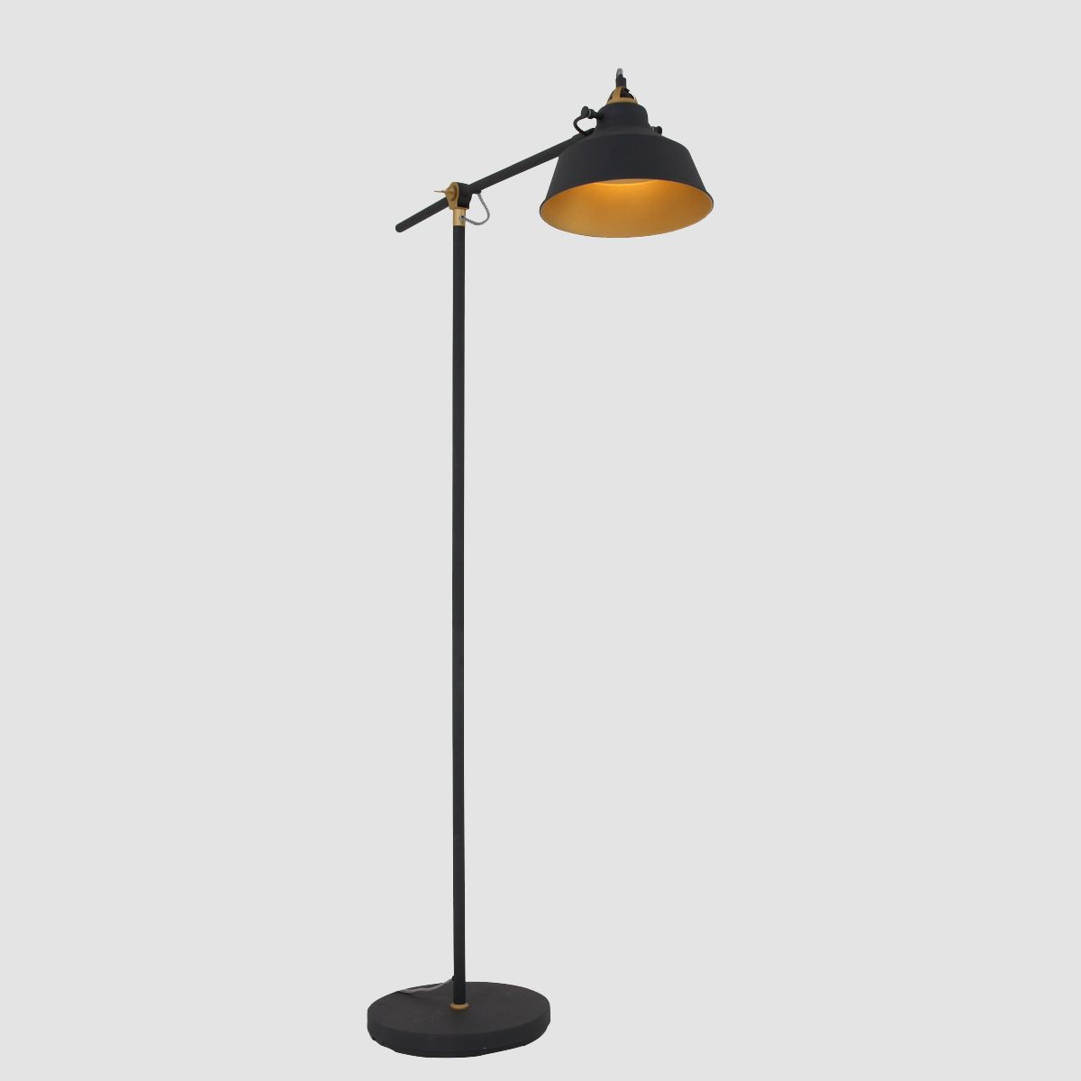 Se Vernon - gulvlampe i to metalfarver Metal - sort ❤ Kæmpe udvalg i 3-nordic - Køb online på udsalg og tilbud lige nu ❤ Billig fragt og hurtig levering - Varenummer: 3-nordic-4225-6127 og barcode / Ean: på lager - Udsalg på Lamper - Gulvlamper Store besparelser – op til 67% - Shop over 2.281 kendte brands på udsalg