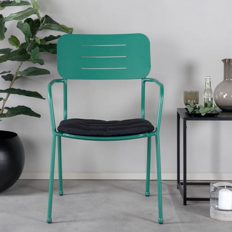Se tilbud på Elba spisebordsstole i grønt stål! Billigt udsalg på 3-nordic. Køb online nu! Hurtig levering, 1-2 hverdage. Varenummer: 3NDC-5660. Spar op til 54%.