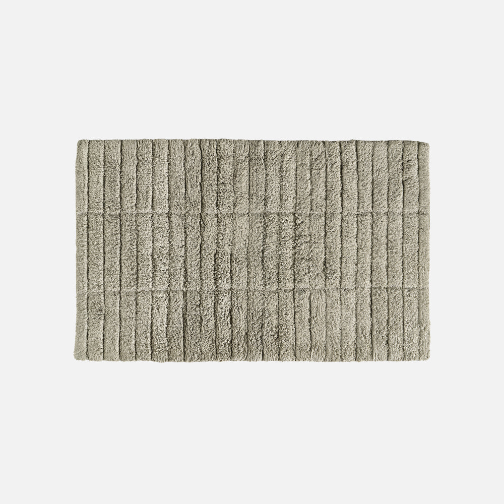Se Zone Danmark TILES Bademåtte 50x80 - Støvet grøn ❤ Kæmpe udvalg i Zone Danmark - Køb online på udsalg og tilbud lige nu ❤ Super billig fragt og lynhurtig levering - Varenummer: HomeFeeling-7126 og barcode / Ean: 5722000135401 på lager - Udsalg på Alt til badeværelset - Bademåtte Store besparelser – op til 71% - Shop over 2.281 kendte brands på udsalg