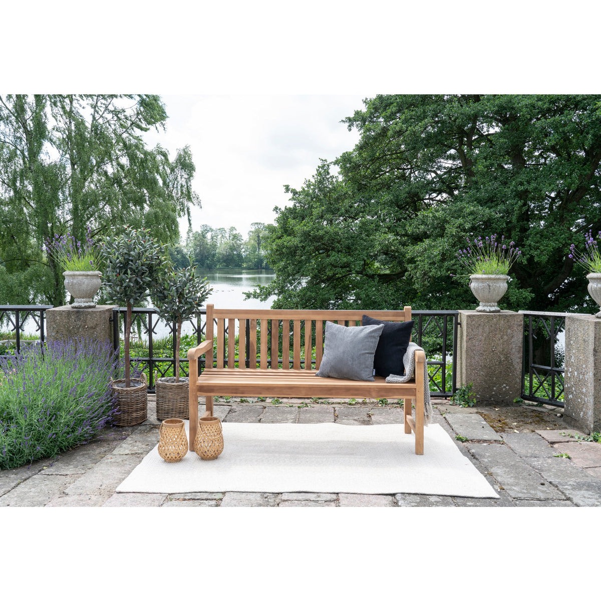 Se House Nordic - Cabo Bænk - Teaktræ, 150x60xh92 cm ❤ Kæmpe udvalg i House Nordic - Køb online på udsalg og tilbud lige nu ❤ Lav fragtpris og hurtig levering - Varenummer: Bolig&Haven-42083723346172 og barcode / Ean: 5713917015290 på lager - Udsalg på Få op til 63% i rabat - Shop blandt over 2.739 brands