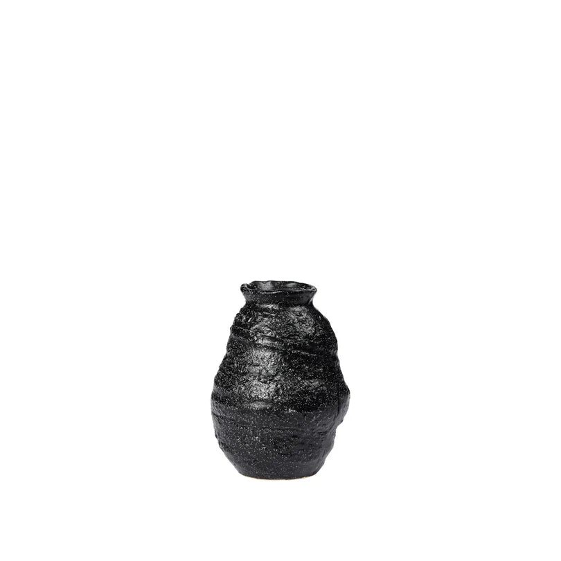 Se BROSTE COPENHAGEN Alma vase - sort stentøj (H:16) ❤ Kæmpe udvalg i Broste Copenhagen - Køb online på udsalg og tilbud lige nu ❤ Super billig fragt og lynhurtig levering - Varenummer: Boboonline-121715 og barcode / Ean: 5,71069E+12 på lager - Udsalg på Interiør,Dekoration,Vaser, urtepotter og krukker,
Interiør,
Dekoration, Få op til 69% i rabat - Over 1.798 brands samlet på udsalg