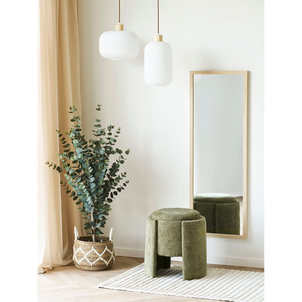 Se House Nordic - Walsdorf Puf, Grøn, ø42 cm ❤ Kæmpe udvalg i House Nordic - Køb online på udsalg og tilbud lige nu ❤ Hurtig levering til lave fragtpriser - Varenummer: Bolig&Haven-51544924193098 og barcode / Ean: 5713917038237 på lager - Udsalg på Store besparelser – op til 71% - Store besparelser på over 2.739 brands