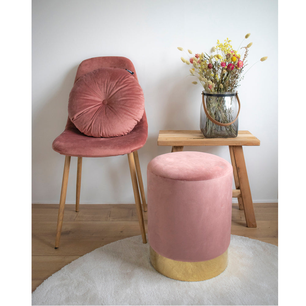 Se Gamby - Puf i rosa velour med messing farvet kant HN1214 ❤ Kæmpe udvalg i House Nordic - Køb online på udsalg og tilbud lige nu ❤ Lav fragtpris og hurtig levering - Varenummer: Bolig&Haven-42124456558844 og barcode / Ean: 5713917004577 på lager - Udsalg på Få op til 67% i rabat - Find over 1.798 brands på udsalg