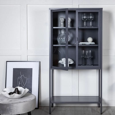 Se tilbud på Zentra Vitrineskab i grå metal, 75 x 150 cm. Billigt udsalg! Hurtig levering: 1-2 hverdage. Varenummer: 3NDC-5573. Spar op til 65%.