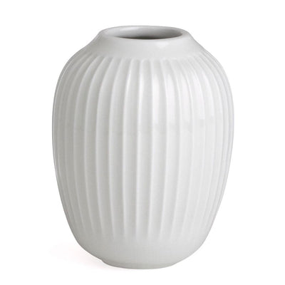 Se Kähler - Hammershøi vase, 10 cm, hvid ✔ Kæmpe udvalg i Kähler ✔ Hurtig levering: 1 - 2 Hverdage samt billig fragt - Varenummer: RKTK-K692360 og barcode / Ean: '5703779153704 på lager - Udsalg på Spar op til 55% - Over 1354 design mærker på udsalg