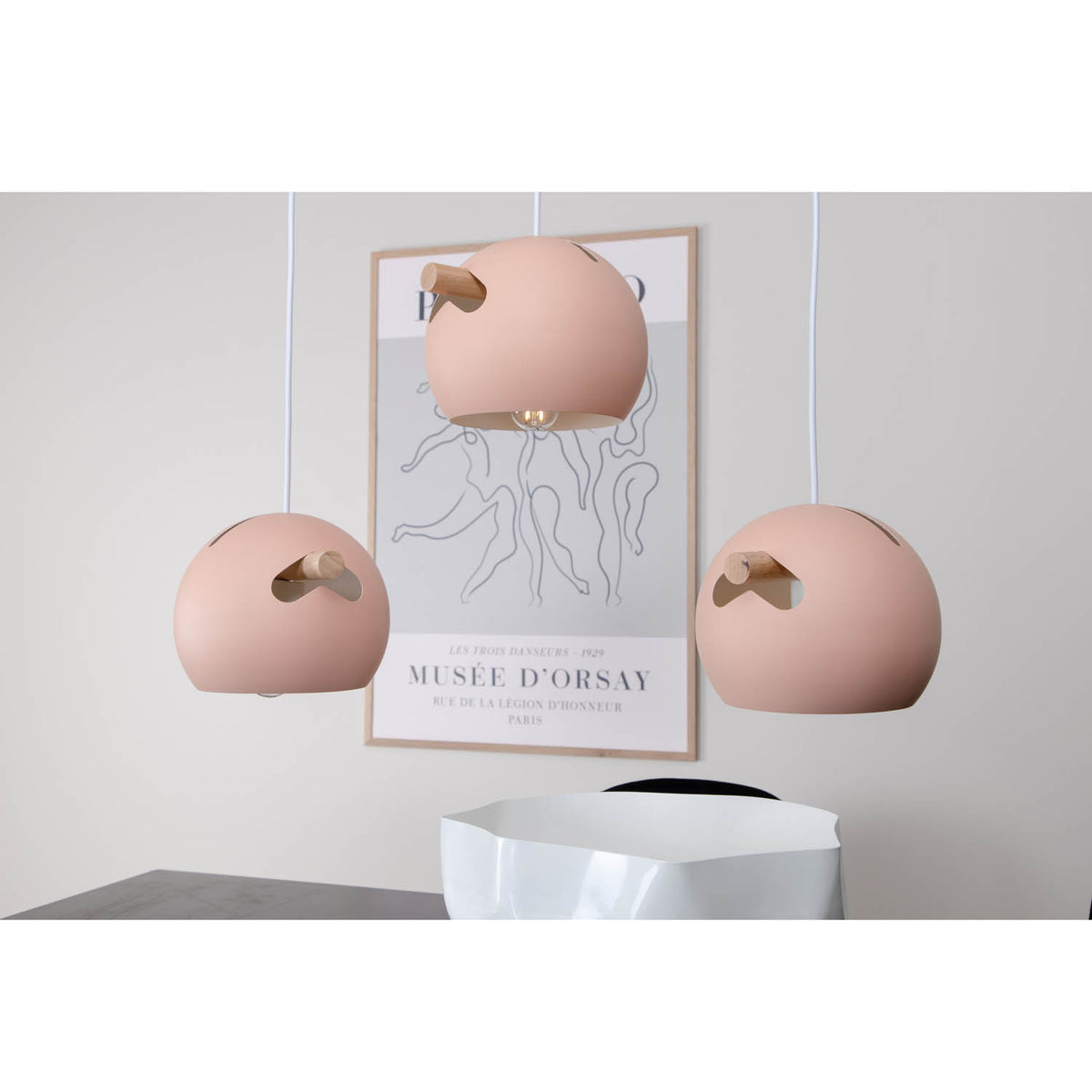 Se VENTURE DESIGN Tubbie loftlampe - natur træ og lyserød jern ❤ Kæmpe udvalg i Venture Design - Køb online på udsalg og tilbud lige nu ❤ Billig fragt • Hurtig levering - Varenummer: Boboonline-62016 og barcode / Ean: 7350118412503 på lager - Udsalg på Interiør,Belysning,Lamper,Loftlamper,
Pendler,
Belysning,
Belysning,
Lamper,
Lamper t Spar stort – op til 53% - Over 2.739 brands med kæmpe udsalg