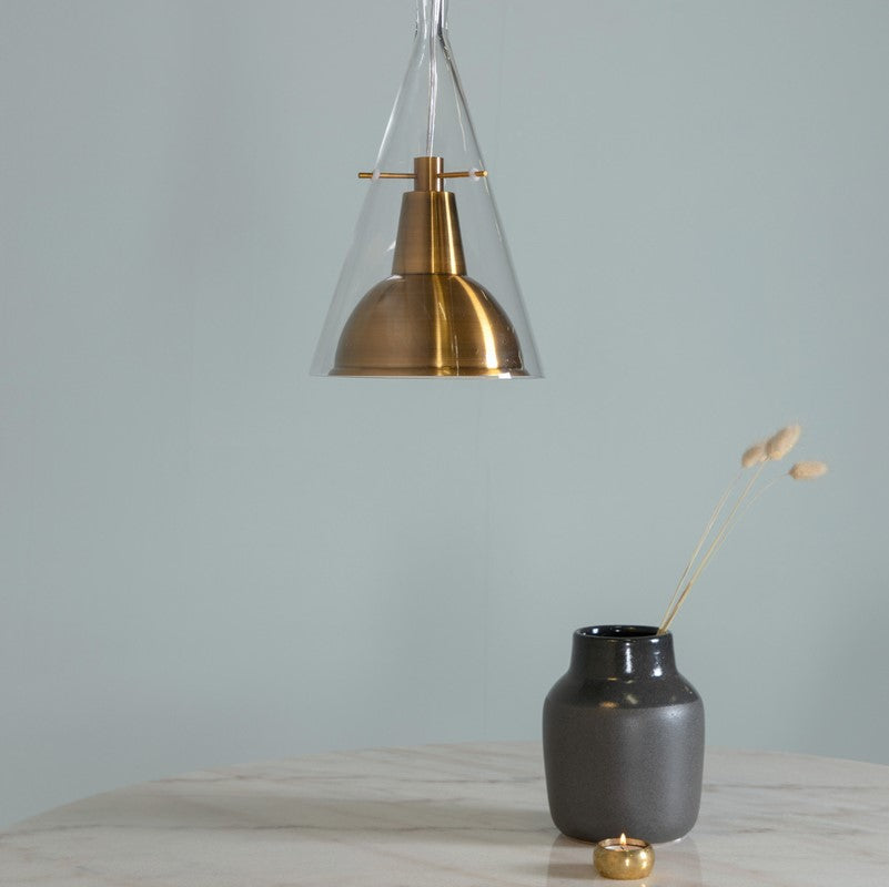 Se Bloomy - Pendel i guldfarve og glas ❤ Kæmpe udvalg i 3-nordic - Køb online på udsalg og tilbud lige nu ❤ Super billig fragt og lynhurtig levering - Varenummer: 3-nordic-5368 og barcode / Ean: på lager - Udsalg på Lamper - Loftlamper - pendler - Pendler med 1 skærm Spar stort – op til 59% - Kæmpe udsalg på over 2.739 brands