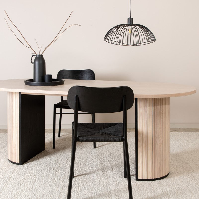 Se Floyd - Spisebord i hvidpigmenteret egefiner, oval 200 x 90 cm. ❤ Kæmpe udvalg i 3-nordic - Køb online på udsalg og tilbud lige nu ❤ Super billig fragt og lynhurtig levering - Varenummer: 3-nordic-5394 og barcode / Ean: på lager - Udsalg på Spisestue - Spiseborde - Moderne designs - unikt, nytænkende og individuelt Få op til 67% i rabat - Over 2.739 brands på stort udsalg