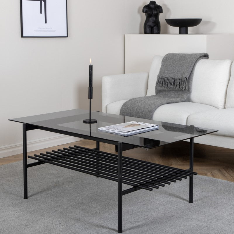 Se Bodia - Sofabord i røgfarvet glas og sort metal, 60 x 120 cm. ❤ Kæmpe udvalg i 3-nordic - Køb online på udsalg og tilbud lige nu ❤ Billig fragt • Hurtig levering - Varenummer: 3-nordic-5490 og barcode / Ean: på lager - Udsalg på Dagligstue - Sofaborde - Moderne designs - unikt, nytænkende og individuelt Få op til 63% i rabat - Find over 1.798 brands på udsalg