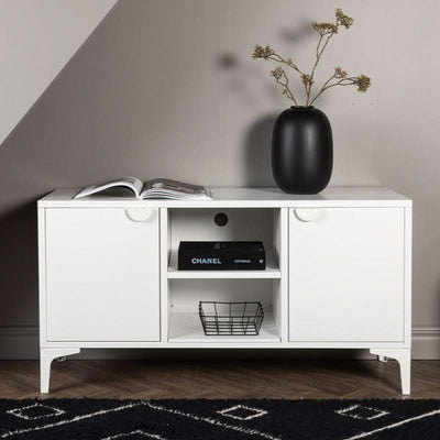 Se billigt tilbud på Wells skab i hvidt metal, 63 x 120 cm. Udsalg på TV-møbler - Spar op til 57%! Hurtig levering: 1-2 hverdage.