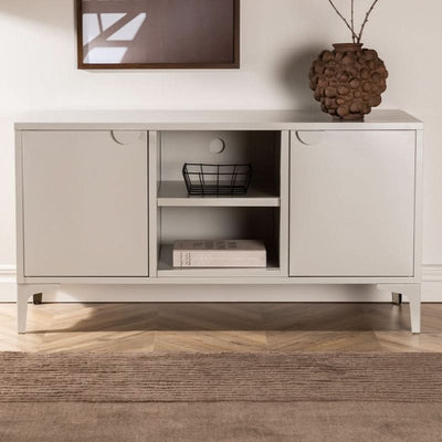 Se billigt tilbud på Wells skab i beige metal, 63 x 120 cm. Udsalg på TV-møbler - Spar op til 55%! Hurtig levering: 1-2 hverdage.