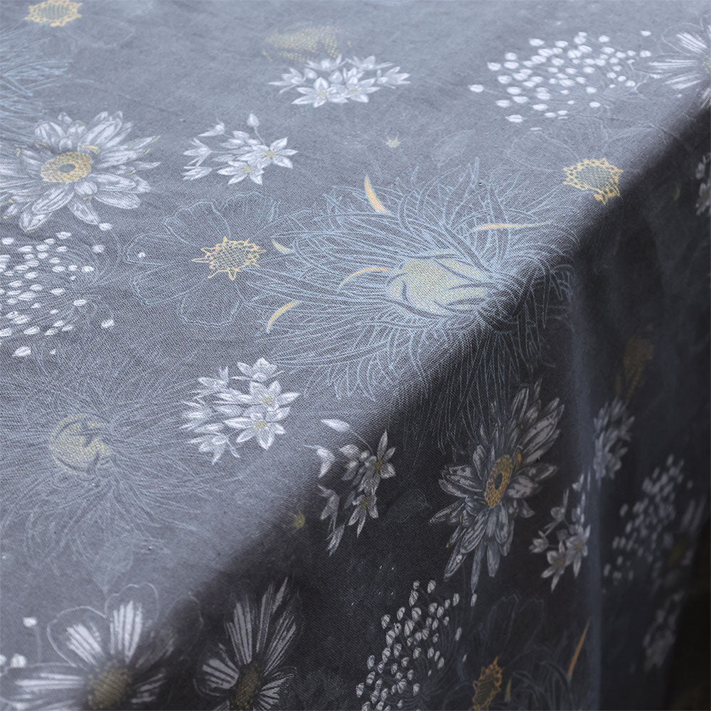 Se Chic Antique AIX Dug med blomster ❤ Kæmpe udvalg i Chic Antique - Køb online på udsalg og tilbud lige nu ❤ Meget billig fragt og hurtig levering - Varenummer: HomeFeeling-10100 og barcode / Ean: 5712750419142 på lager - Udsalg på Alt i køkkenting og borddækning - Duge og dækkeservietter Få op til 63% i rabat - Find over 1.798 brands på udsalg