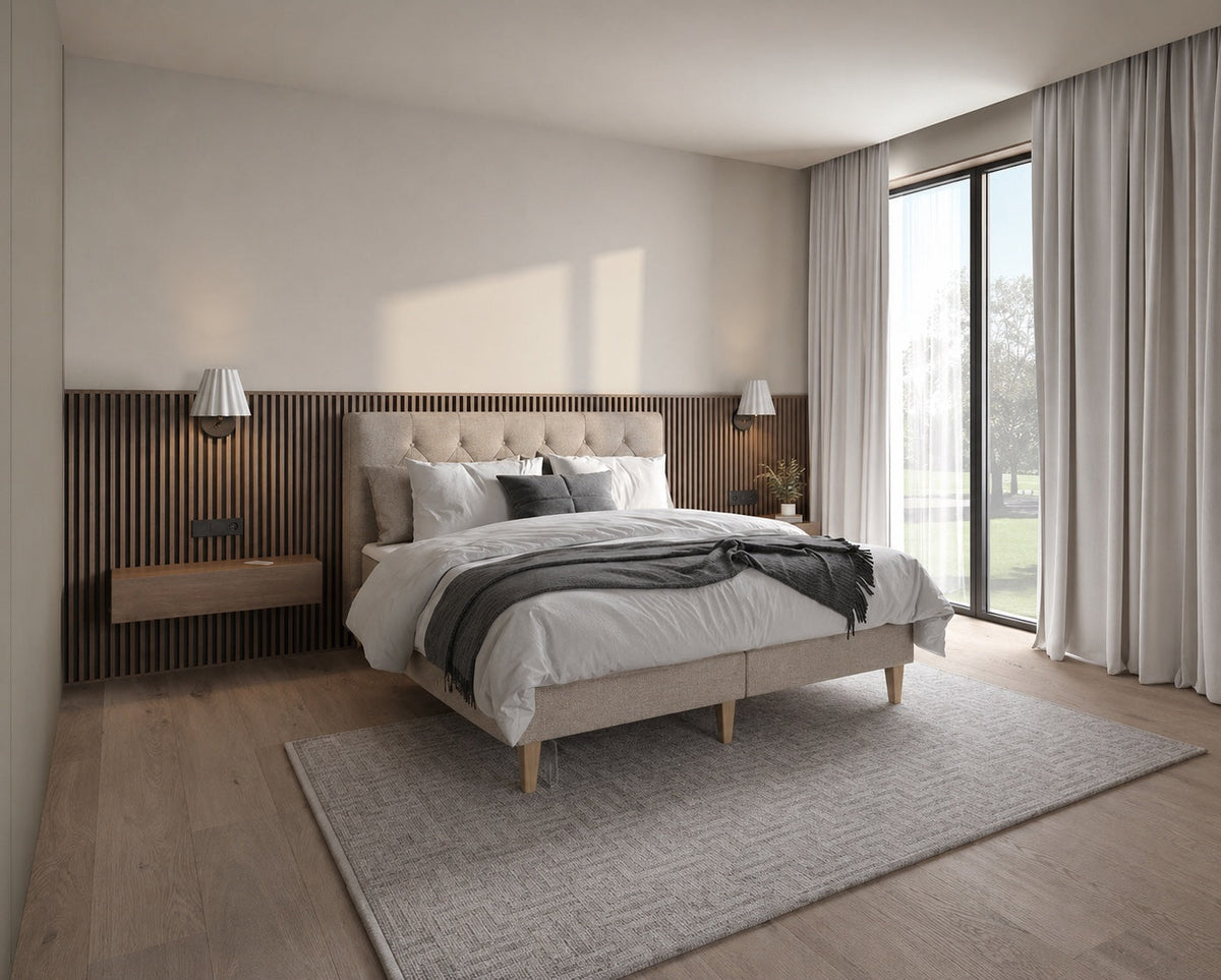 Thy elevationsseng 180x200 cm i farven sand fra Sengesnedkeren